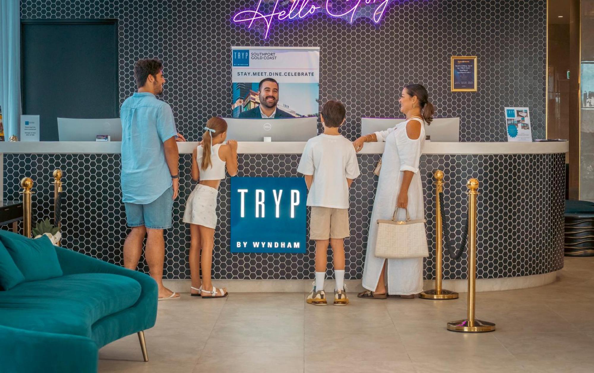 Tryp By Wyndham Southport Gold Coast Hotel Apartments Exterior photo